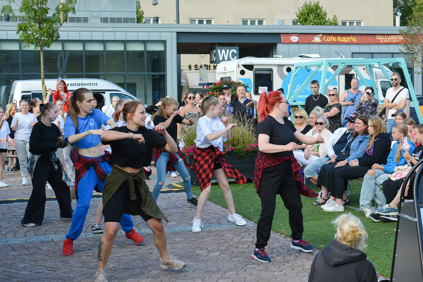 Lahes elos -tapahtuma tuo ohjelmaa koko perheelle torille